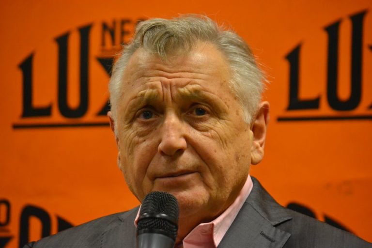 Oscarlı yönetmen Jiri Menzel hayatını kaybetti