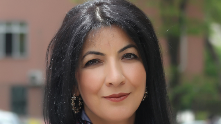 Nisa Leyla: “Bu yıl kitaplaşmayı bekleyen dosyalarıma can vereceğimi umut ediyorum”