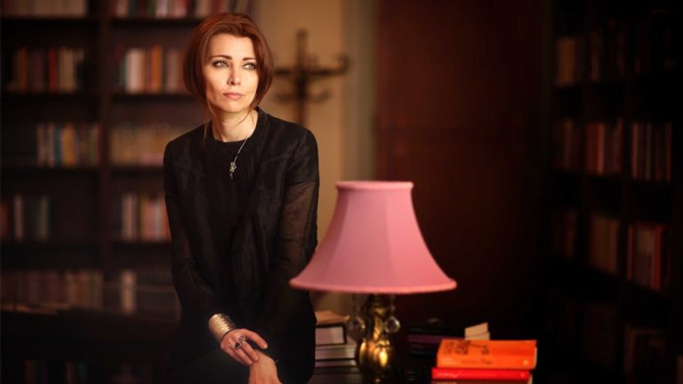 Elif Şafak, İngiliz Kraliyet Edebiyat Cemiyeti’nin başkanı oldu